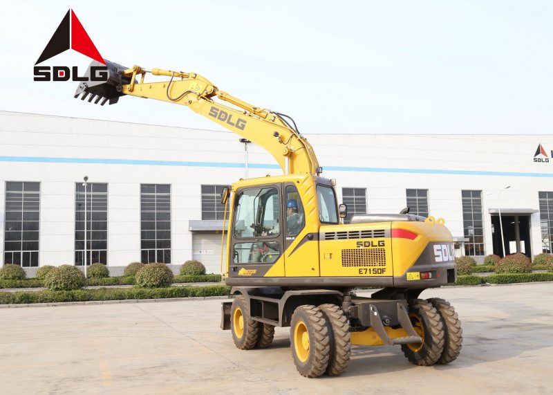 máy xúc đào bánh lốp SDLG E7150F