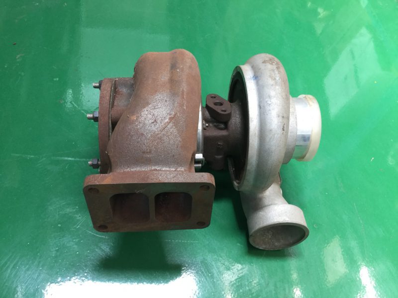 Turbo xúc lật