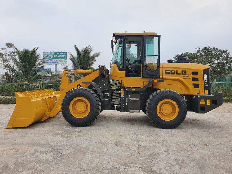 máy xúc lật l935h-2