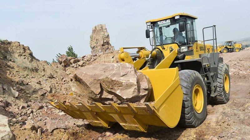 máy xúc lật l956h