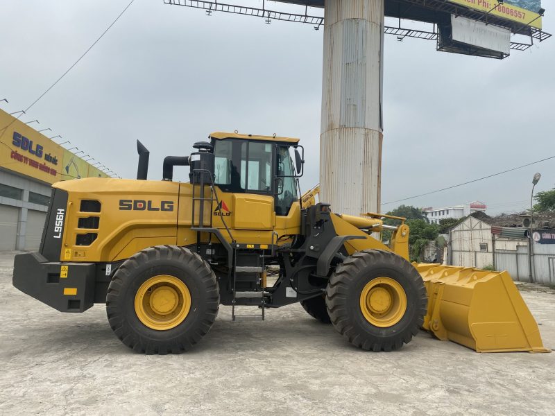 máy xúc lật l956h-1
